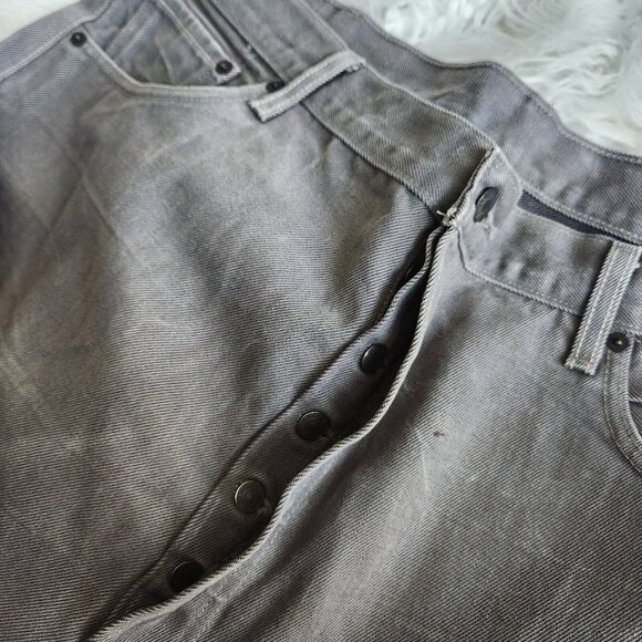 Levis 501 Shorts Mens 42 Cut Off Jean Denim Cotton Button‎ Fly Gray Distressed - Picture 6 of 16